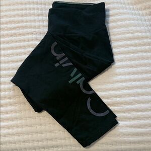 Calvin Klein Women's Black Cropped Leggings with Logo